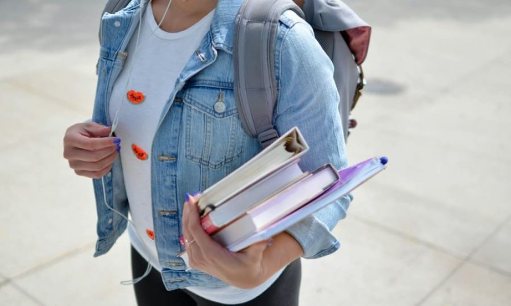 Graduate visa vs Skilled Worker visa: what should students consider after university?